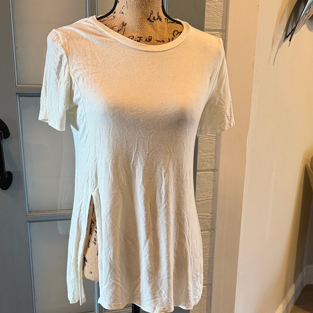 Lulu's Cream Short Sleeve Tee